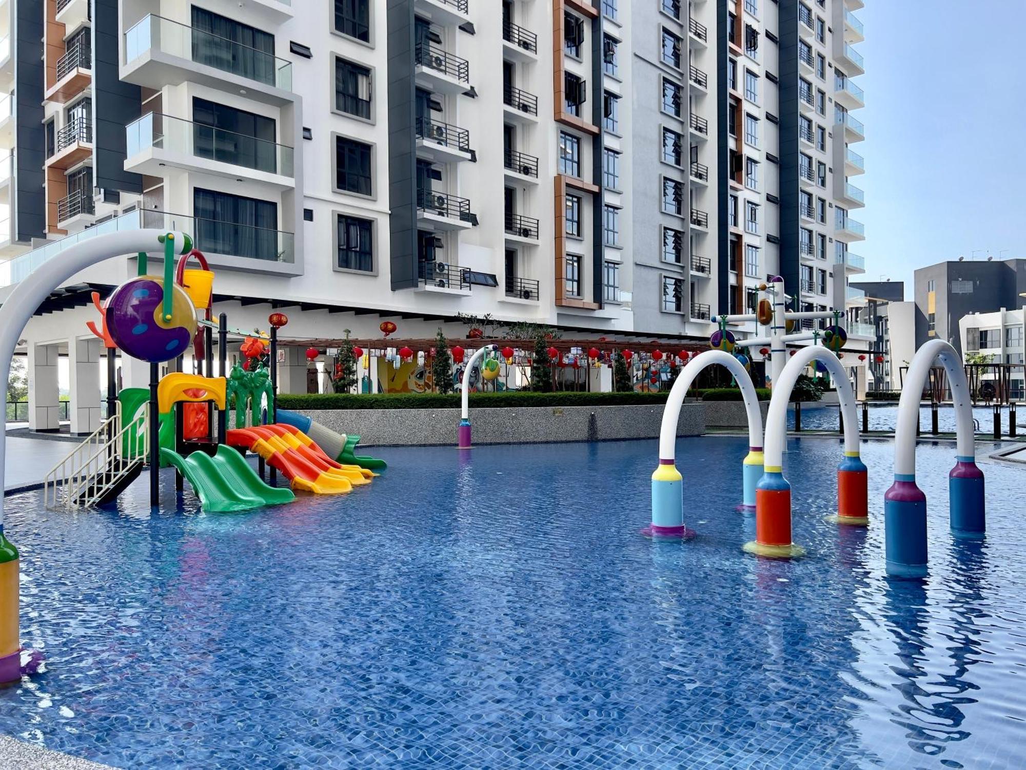 Hush Inn At K Avenue Kota Kinabalu Bagian luar foto