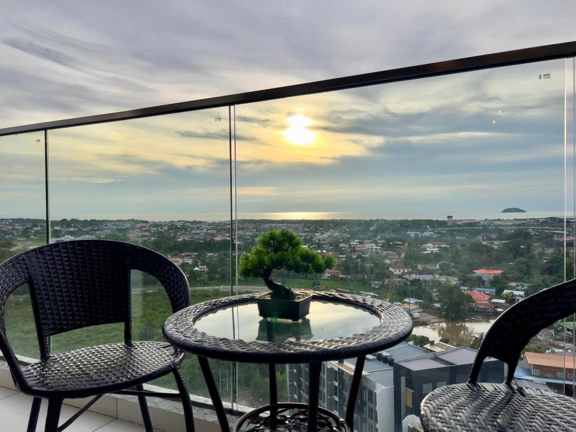 Hush Inn At K Avenue Kota Kinabalu Bagian luar foto